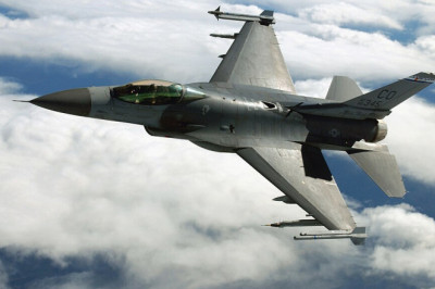 Stíhačky F-16